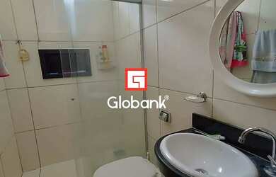 Imagem 4: Casa em Montes Claros, no bairro Maracanã, à venda