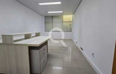 Imagem: O depósito possui 1 Vaga na garagem e 34m² de Área e está