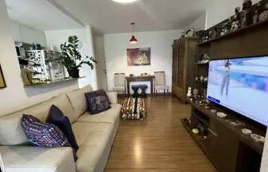 Imagem: O apartamento possui 2 Dormitórios, 2 Banheiros, 1 Vaga na