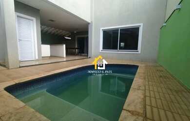 Imagem: A casa em condomínio possui 3 Dormitórios, 5 Banheiros, 280m²