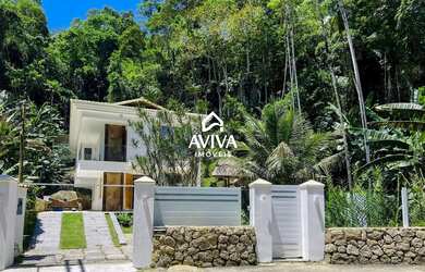 Imagem: A casa em condomínio possui 4 Dormitórios, 4 Banheiros, 3