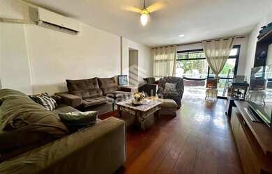 Imagem: O apartamento possui 4 Dormitórios, 4 Banheiros, 3 Vagas na