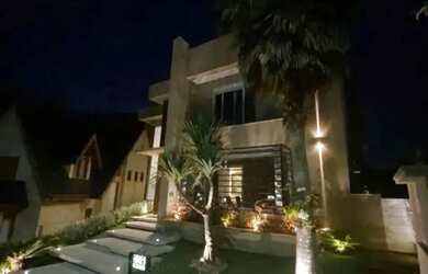 Imagem 2: Casa à venda e para alugar em Santana de Parnaíba, Alphaville, com 5...