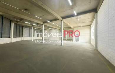 Imagem: O depósito possui 800m² de Área e está localizado em Lapa