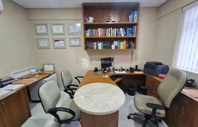 Imagem: O depósito possui 1 Vaga na garagem, 38m² de Área e está