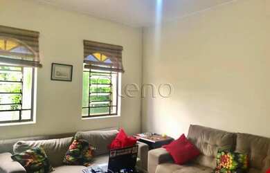 Imagem: A casa possui 4 Dormitórios, 2 Banheiros e 140m² de Área