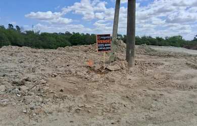 Imagem: O terreno possui 2.780m² de Área e está localizado em Três