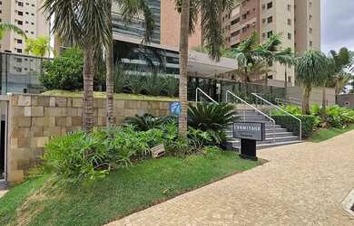 Imagem: O apartamento possui 4 Dormitórios, 5 Banheiros, 4 Vagas na