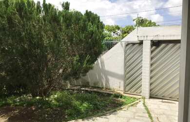 Imagem 3: Casa no Santa Rosa a venda por trás da Química Moura