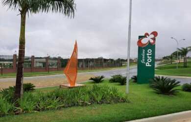 Imagem: A casa em condomínio possui 4 Dormitórios, 4 Banheiros, 4