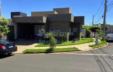 Imagem: A casa em condomínio possui 3 Dormitórios, 4 Banheiros, 4