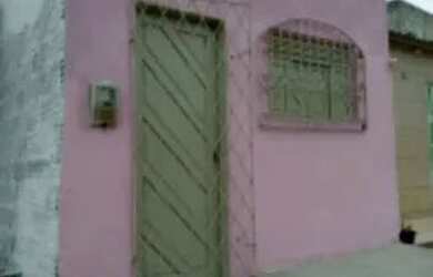 Imagem: A casa possui 1 Dormitório, 1 Banheiro e 36m² de Área e está