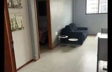 Imagem: O apartamento possui 1 Dormitório, 1 Banheiro, 1 Vaga na garagem