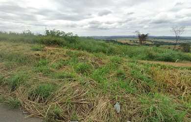 Imagem: O terreno possui 20.000m² de Área e está localizado em Bonfinópolis