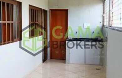 Imagem: A casa possui 2 Dormitórios, 1 Banheiro, 1 Vaga na garagem