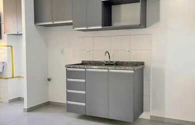 Imagem: O apartamento possui 3 Dormitórios, 1 Banheiro, 1 Vaga na garagem