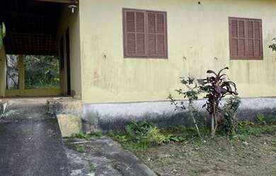 Imagem: A casa possui 1 Dormitório, 1 Banheiro, 1 Vaga na garagem