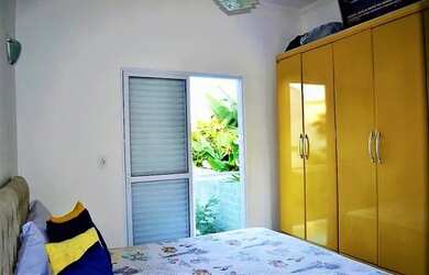 Imagem: A casa possui 2 Dormitórios, 2 Banheiros, 1 Vaga na garagem