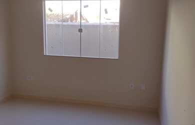 Imagem 2: Casa para venda tem 80 metros quadrados com 3 quartos em Extensão do Bosque - Rio das Ostr