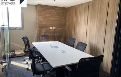 Imagem: O depósito possui 4 Vagas na garagem, 86m² de Área e está