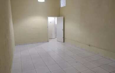 Imagem: O apartamento possui 3 Dormitórios, 1 Banheiro e 100m² de