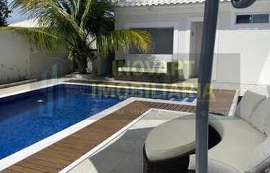 Imagem: A casa em condomínio possui 4 Dormitórios, 2 Banheiros, 4