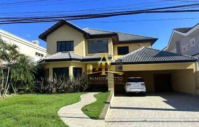 Imagem: A casa em condomínio possui 4 Dormitórios, 5 Banheiros, 5