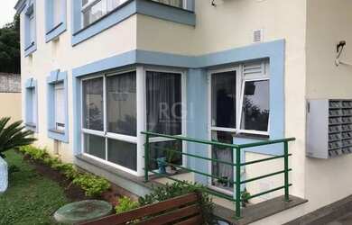 Imagem: O apartamento possui 3 Dormitórios, 1 Banheiro, 1 Vaga na garagem