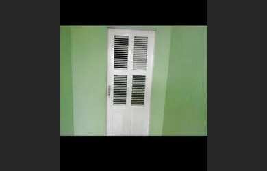 Imagem: A casa possui 2 Dormitórios, 1 Banheiro e está localizado