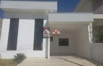 Imagem: A casa possui 3 Dormitórios, 1 Banheiro, 3 Vagas na garagem