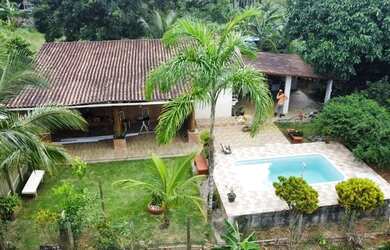 Imagem: A casa possui 2 Dormitórios, 2 Banheiros, 1.200m² de Área