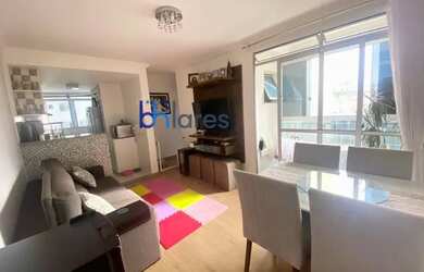 Imagem: O apartamento possui 3 Dormitórios, 2 Banheiros, 1 Vaga na