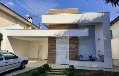 Imagem: A casa em condomínio possui 3 Dormitórios, 3 Banheiros, 2