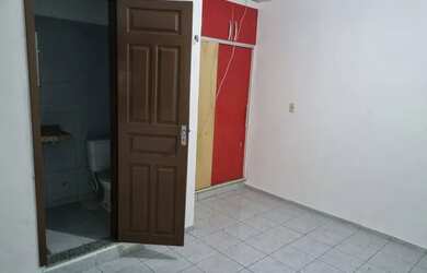 Imagem: A casa possui 2 Dormitórios, 2 Banheiros, 1 Vaga na garagem