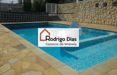 Imagem: A casa em condomínio possui 3 Dormitórios, 2 Banheiros, 4