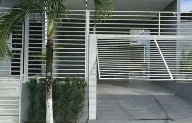 Imagem: A casa em condomínio à venda possui 3 Dormitórios, 2 Banheiros