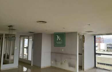 Imagem: O depósito possui 2 Vagas na garagem, 132m² de Área e está