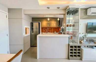 Imagem: O apartamento possui 2 Dormitórios, 2 Banheiros, 1 Vaga na