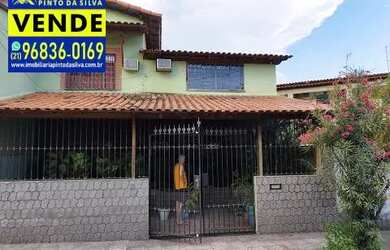 Imagem: A casa possui 3 Dormitórios, 3 Banheiros, 2 Vagas na garagem