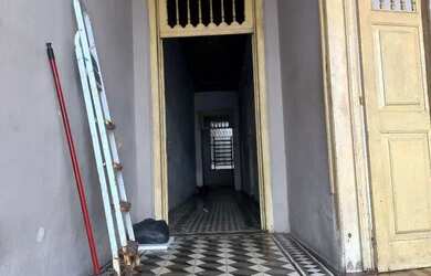 Imagem: A casa possui 4 Dormitórios, 1 Banheiro e está localizado