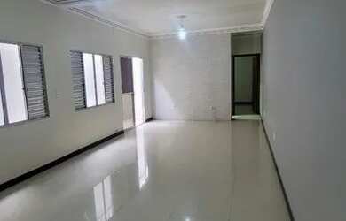 Imagem 4: Casa térrea, espaçosa, usada, 3 quartos, sendo 1 suíte no Bairro Vila Campos/Maracanã