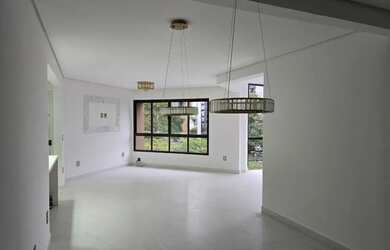 Imagem: O apartamento possui 3 Dormitórios, 2 Banheiros, 3 Vagas na