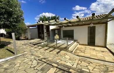 Imagem 5: Casa em Esmeraldas. Churrasqueira, 1.350m² de Área, 2 Vagas na garageme4...