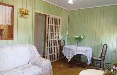 Imagem: A casa possui 3 Dormitórios, 2 Banheiros, 80m² de Área e