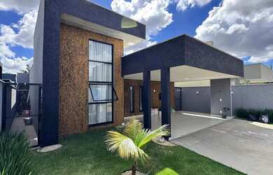 Imagem: A casa em condomínio possui 3 Dormitórios, 4 Banheiros, 4