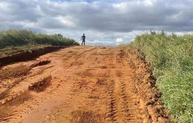 Imagem 7: Condomínio fechado em Atibaia 2,5 km do asfalto e ônibus na porta