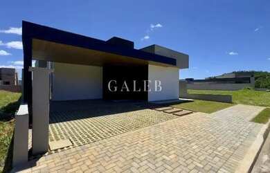 Imagem: A casa em condomínio possui 3 Dormitórios, 3 Banheiros, 2