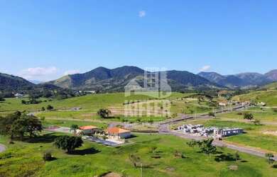 Imagem 11: Casa com 3 Quartos, Suíte com Closet, Piscina e Vista para as Montanhas