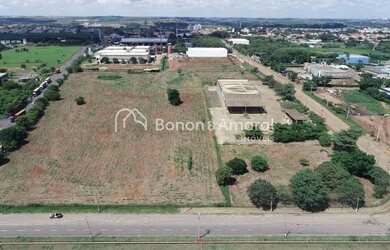 Imagem: O terreno possui 8.007m² de Área, Imóvel novo e está localizado