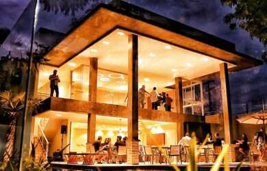 Imagem: A casa em condomínio possui 4 Dormitórios, 5 Banheiros, 3